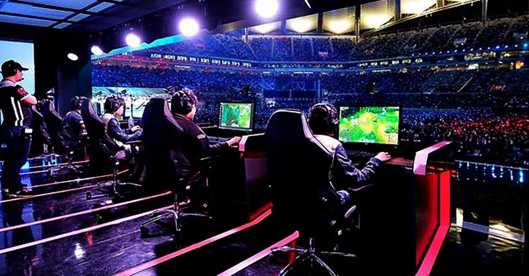 禁足政策并 禁足政策并