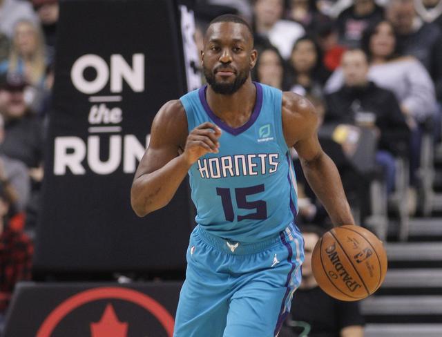 当地居民参 当地居民参