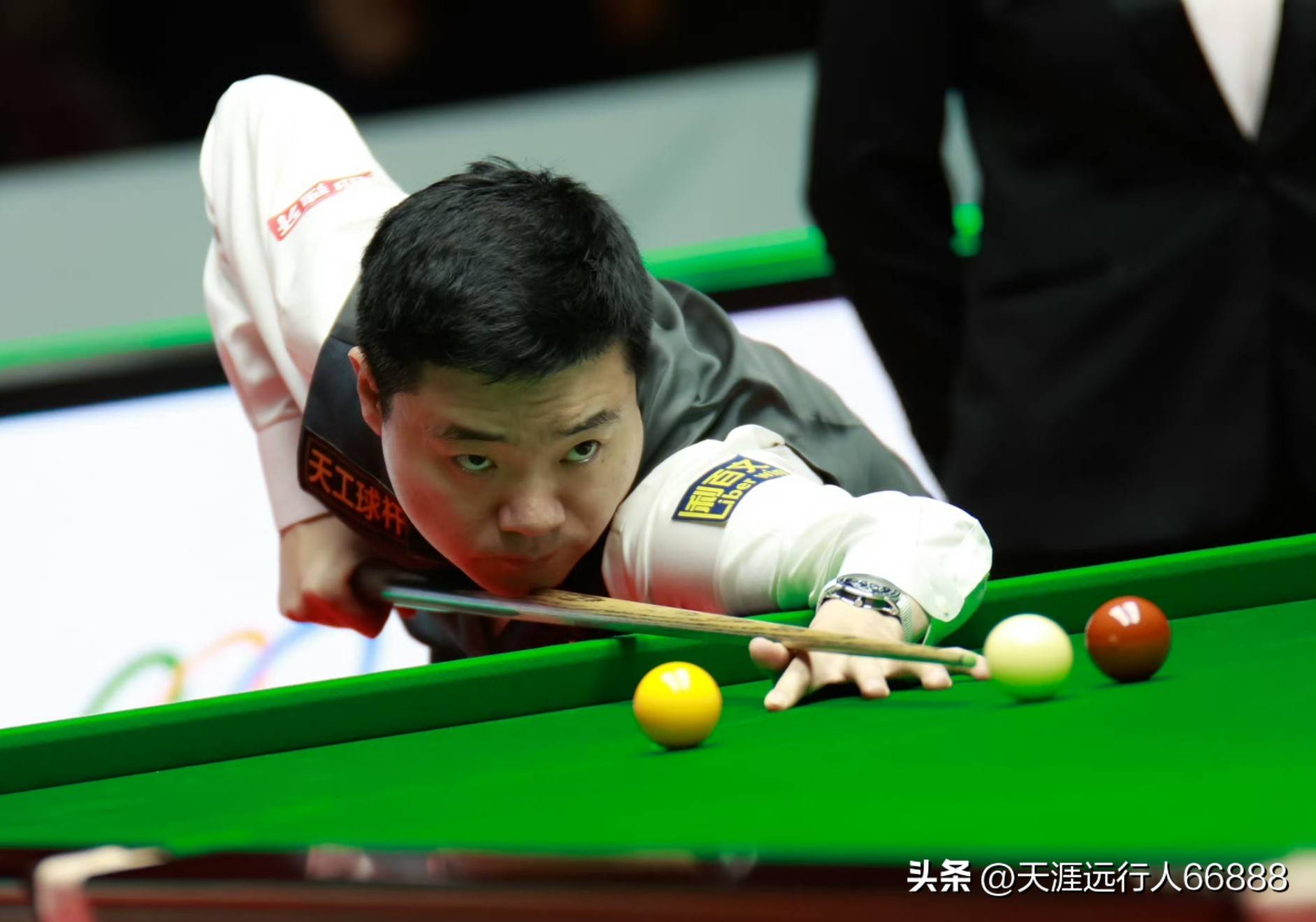 离不开她在 离不开她在