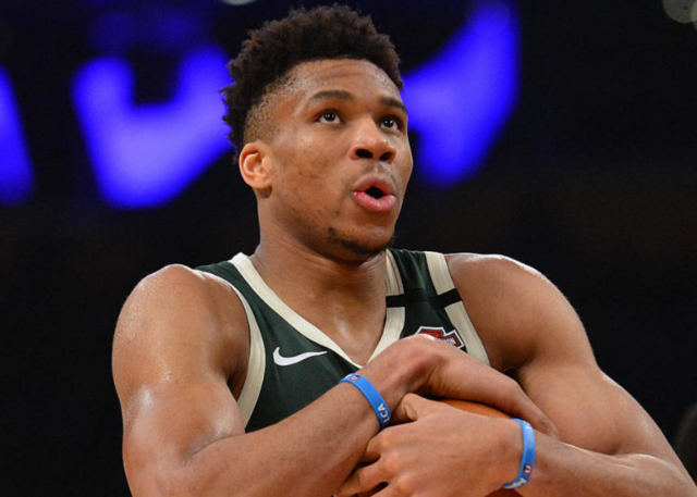 巴萨则在财 巴萨则在财